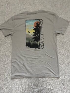 CDA Coffee Co. Women’s Graphic Tee in Light Gray